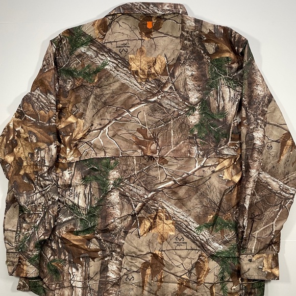 Field & Stream Realtree Xtra Long Sleeve Button Down Camo Shirt With Back Vents - Picture 2 of 7